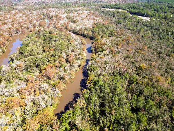 0000 Strickland Road, Ebro, FL 32437