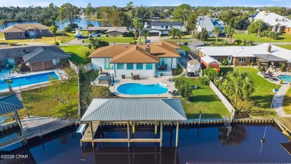 700 Driftwood Drive, Lynn Haven, FL 32444