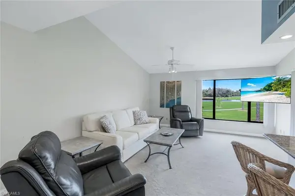 5585 Trailwinds Dr #326, FORT MYERS, FL 33907