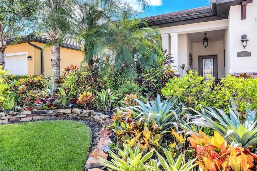 4244 Raffia Palm Cir, Naples, FL 34119 - #3