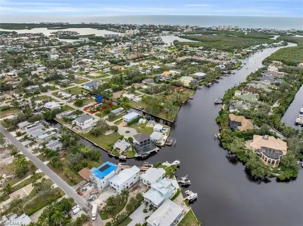 27579 Tarpon Way, BONITA SPRINGS, FL 34134