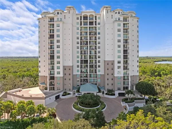 445 Cove Tower Dr #702, NAPLES, FL 34110