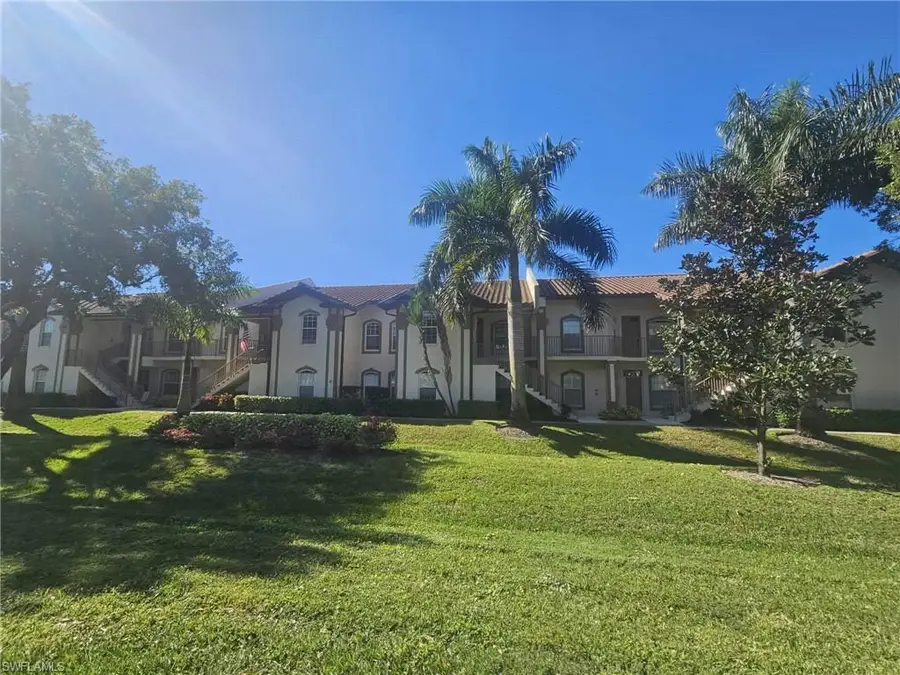 266 Newport Dr #310, Naples, FL 34114 - Image #2