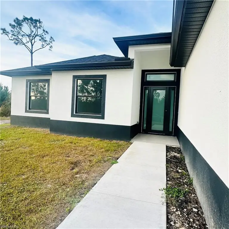 505 9th St, Lehigh Acres, FL 33972 - #3