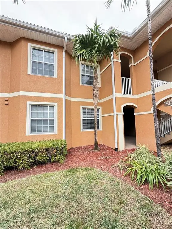 1076 Winding Pines Cir #203, CAPE CORAL, FL 33909