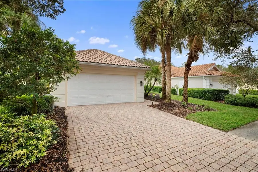 2729 Island Pond Ln, Naples, FL 34119 - #2