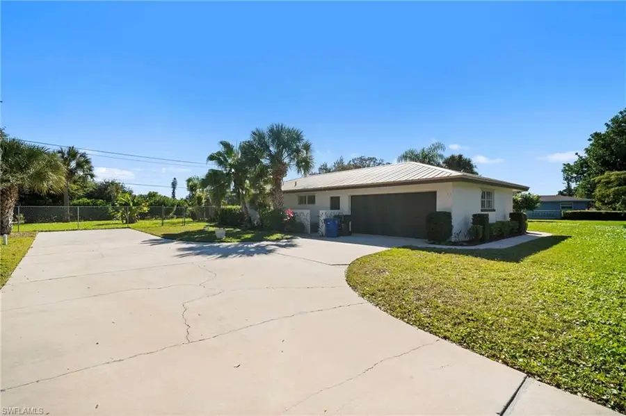 5091 Westminster Dr, Fort Myers, FL 33919 - #2