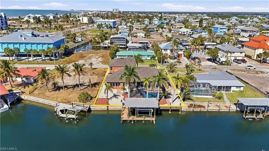 132 Egret St, Fort Myers Beach, FL 33931 - Image #2