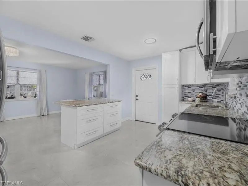 77 Glenmont Dr W, North Fort Myers, FL 33917 - Image #2