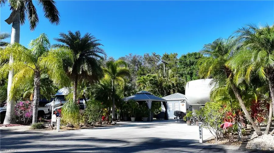 10035 Ramblewood Ct, Fort Myers, FL 33905 - #2