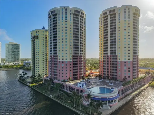 2745 1st St #111, FORT MYERS, FL 33916