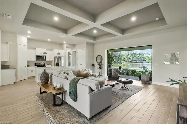 10071 Strike Ln, BONITA SPRINGS, FL 34135