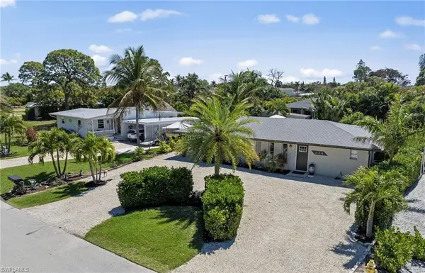 134 2nd St, BONITA SPRINGS, FL 34134