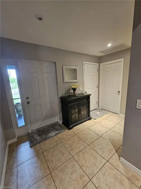 1206 Trafalgar Pkwy, CAPE CORAL, FL 33991