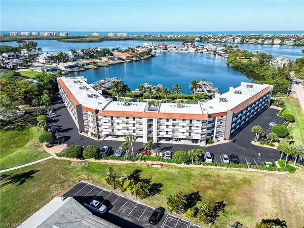 226 3rd St #215, BONITA SPRINGS, FL 34134