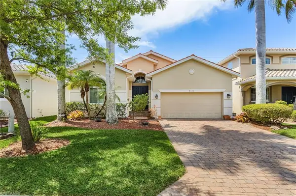 8446 Sumner Ave, FORT MYERS, FL 33908