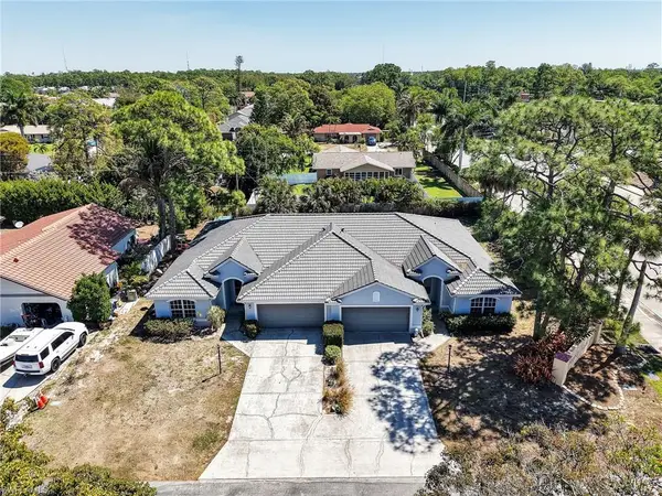 26992 Spanish Gardens Dr, BONITA SPRINGS, FL 34135