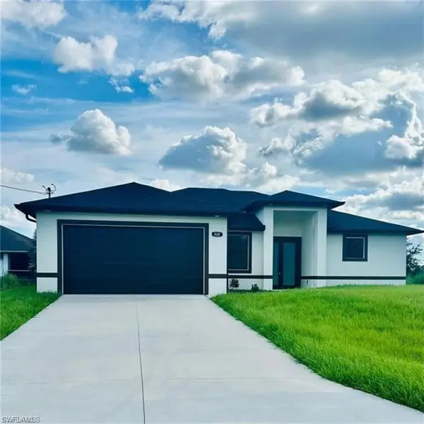 828 Portland St E, LEHIGH ACRES, FL 33974