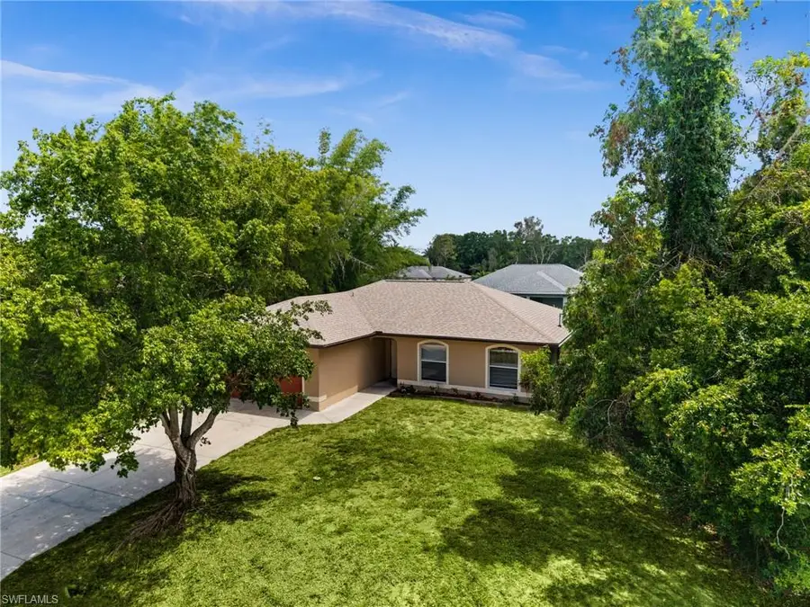8346 Wren Rd, Fort Myers, FL 33967 - #3