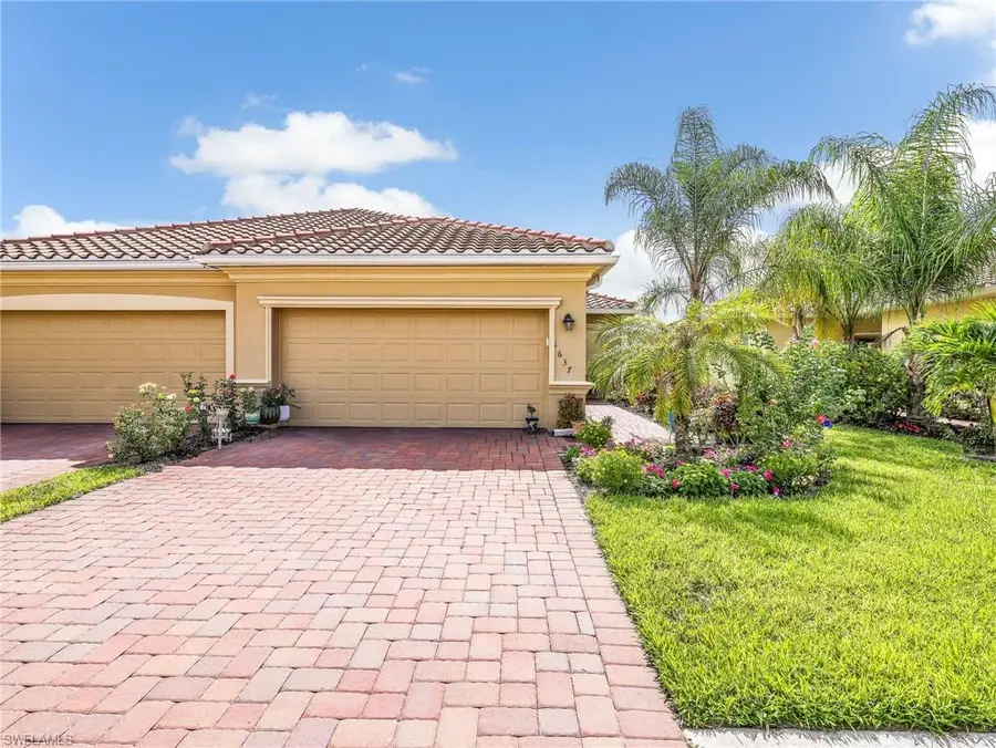 1637 Alameda Dr, Naples, FL 34120 - #2
