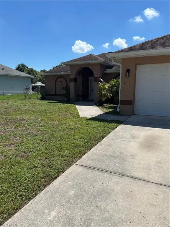 419 Naples Ave S, Lehigh Acres, FL 33974 - #2