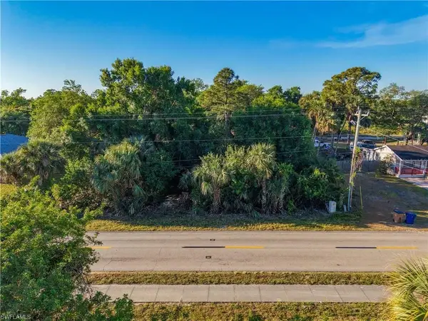 103 6th St, LEHIGH ACRES, FL 33972
