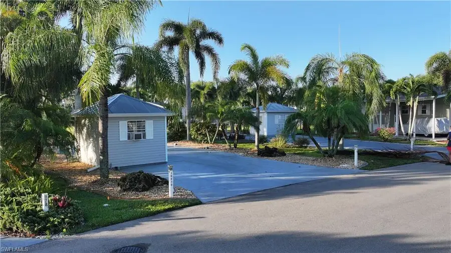 10030 Parkwood Dr, Fort Myers, FL 33905 - #2