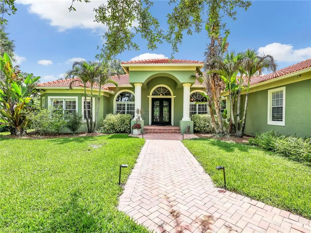 530 13th St Nw, Naples, FL 34120 - #1