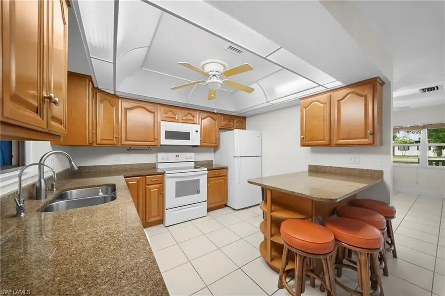 8700 Exeter St, Fort Myers, FL 33907 - #3