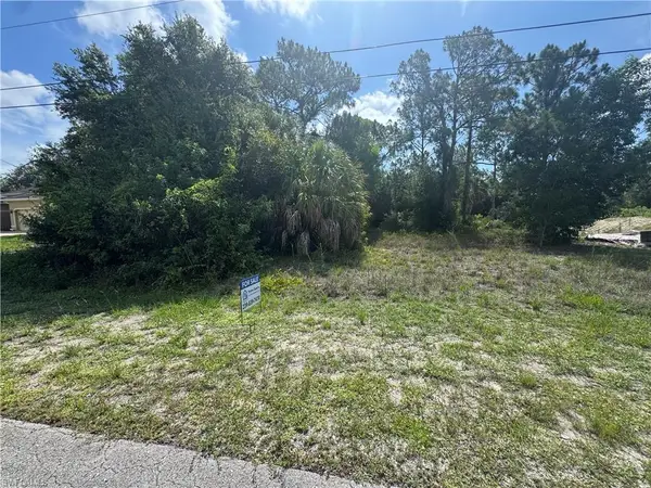 512 Canton Ave, LEHIGH ACRES, FL 33972