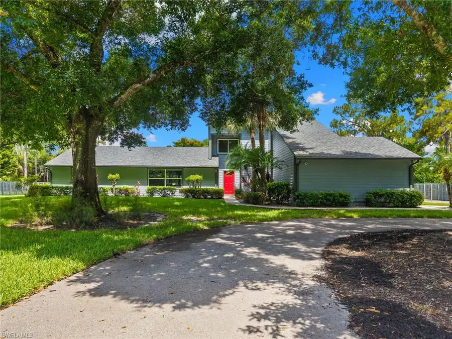 201 Perkins Dr, Naples, FL 34119 - #2