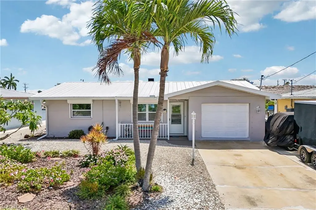 3050 York Rd, Saint James City, FL 33956 - #1