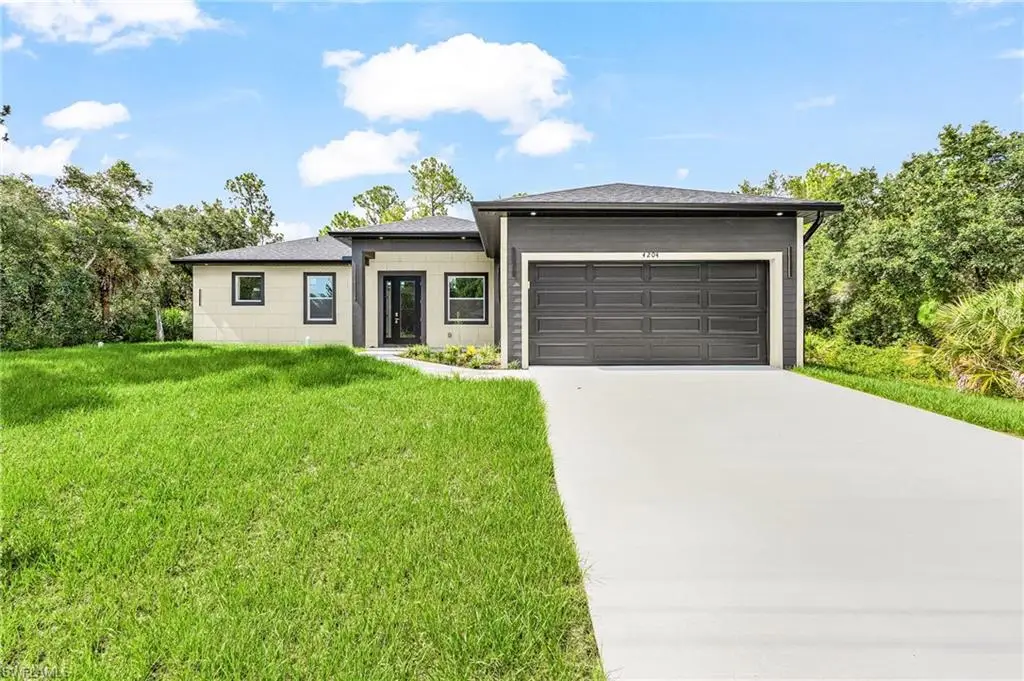 4204 24th St, Alva, FL 33920 - #1