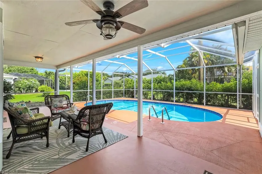 9814 Country Oaks Dr, Fort Myers, FL 33967 - #2