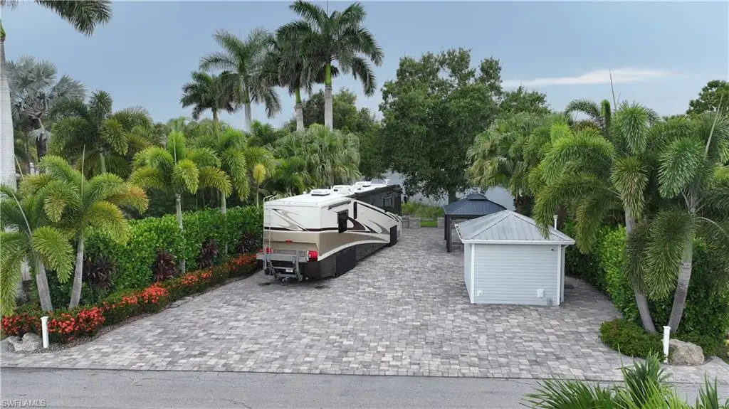 5608 Brightwood Dr, Fort Myers, FL 33905 - #1