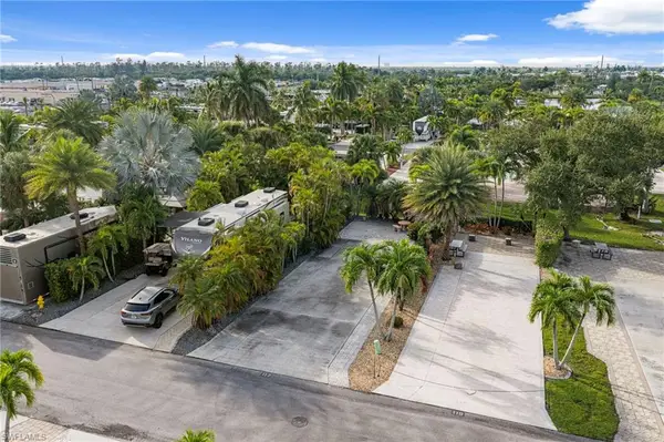 117 Pavillion Dr, FORT MYERS BEACH, FL 33931