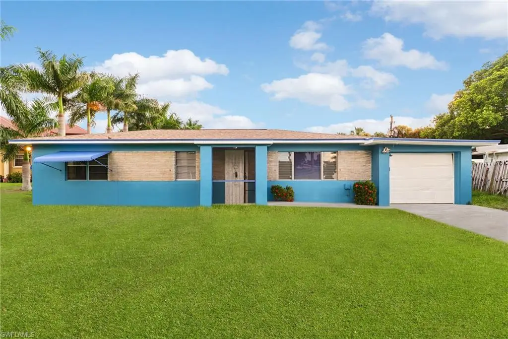 2055 Maravilla Cir, Fort Myers, FL 33901 - #1