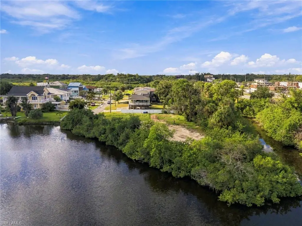9101 Brunswick Ln, Tampa, FL 33615 - #1