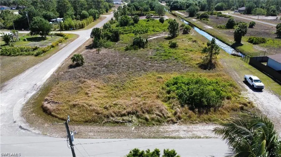 927 Marilyn Ave S, Lehigh Acres, FL 33974 - #3