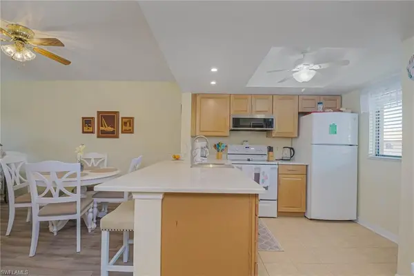 4790 Cleveland Ave #607, FORT MYERS, FL 33907