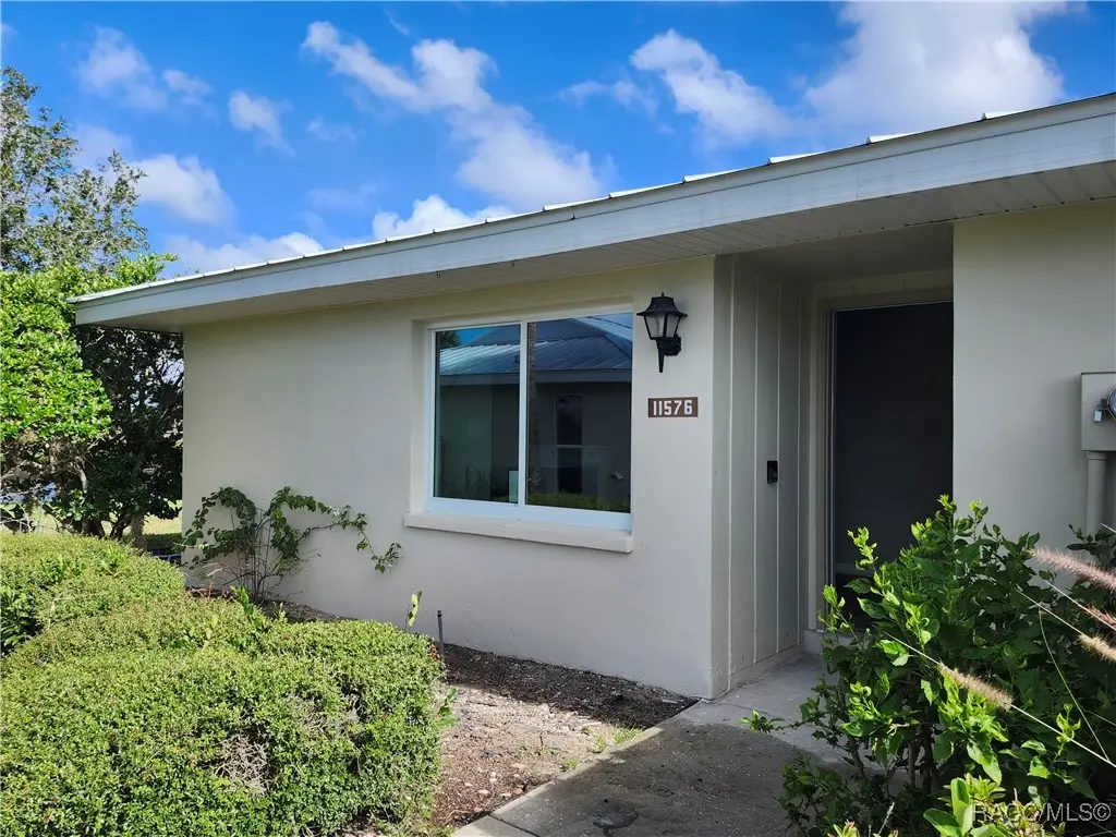 11576 W Kingfisher Court, Crystal River, FL 34429 - Image #1