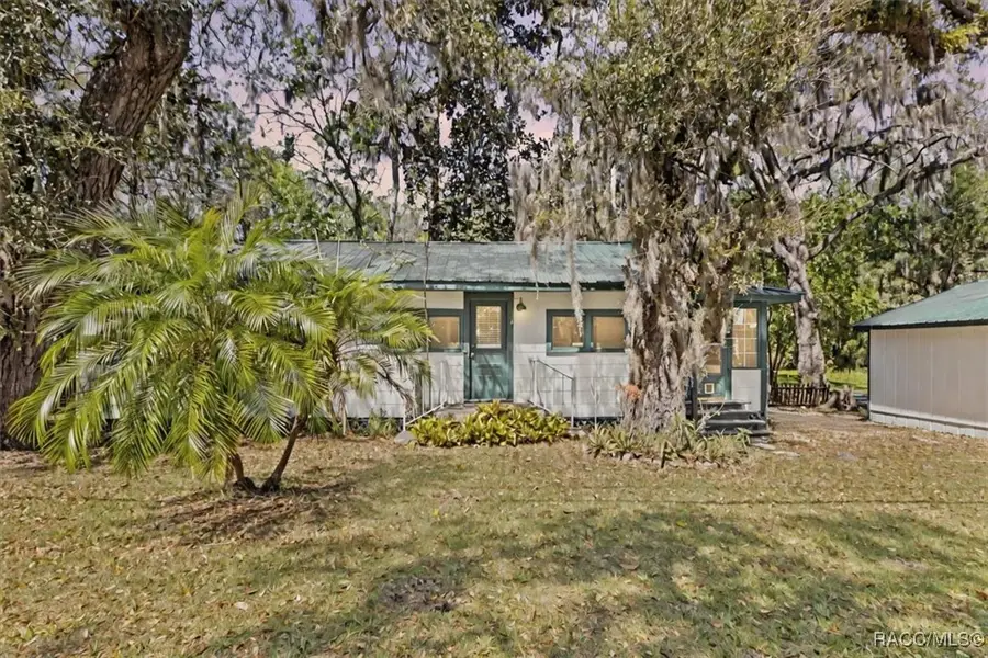 4 61st Street, Yankeetown, FL 34498 - Image #2