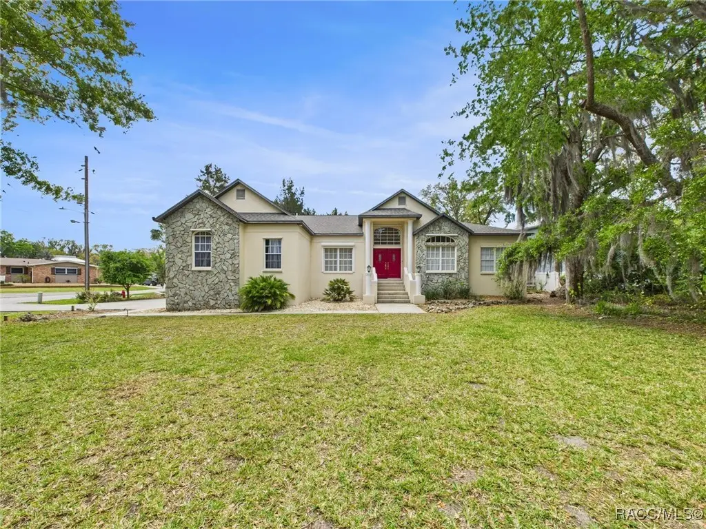 402 NW Magnolia Circle, Crystal River, FL 34428 - #1