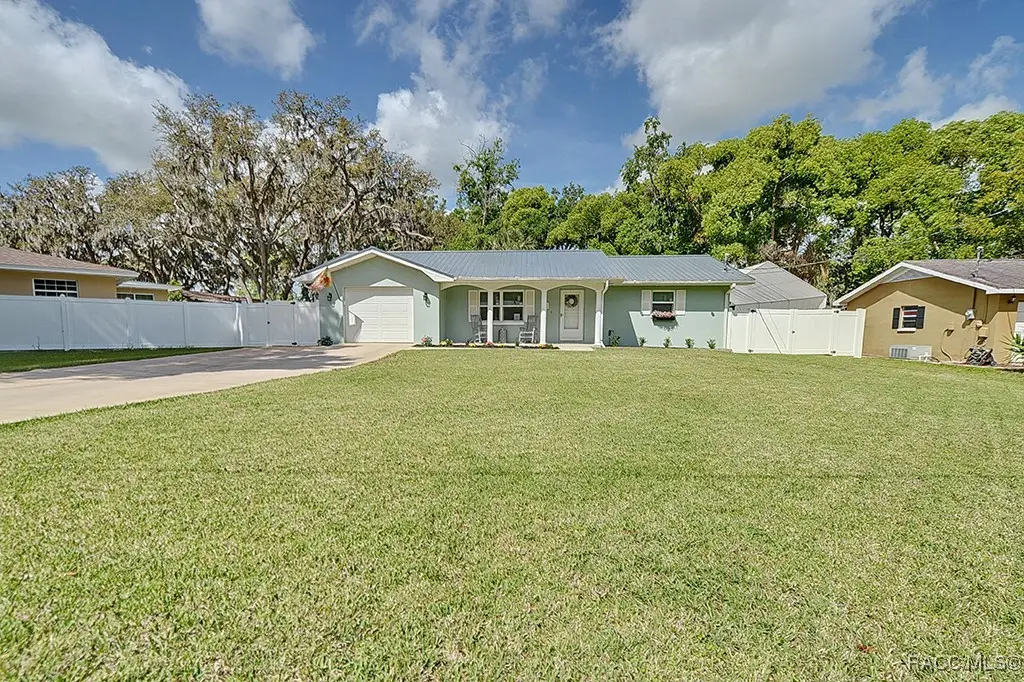 1104 Lake Shore Drive, Inverness, FL 34450 - Image #1