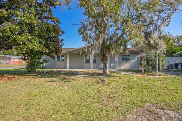 77 Regina Boulevard, Beverly Hills, FL 34465