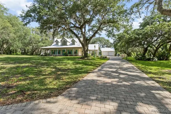 9885 E Lindale Court, Inverness, FL 34450