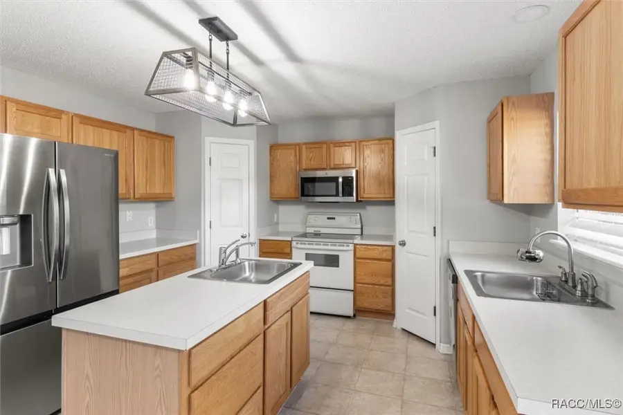 2541 W Castle Road, Citrus Springs, FL 34434 - Image #3