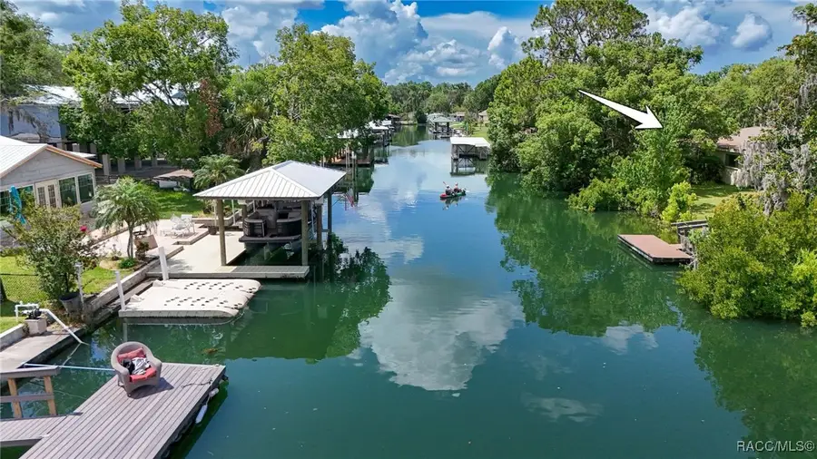 1209 SE Paradise Avenue, Crystal River, FL 34429 - Image #2