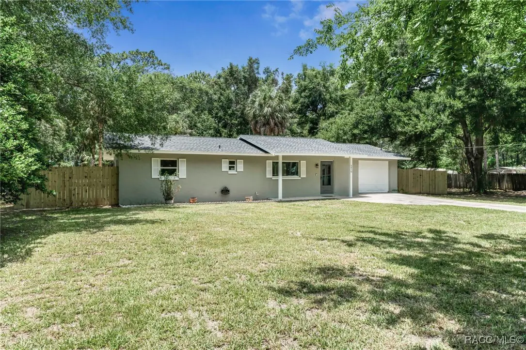 3410 N Bay Avenue, Crystal River, FL 34428 - #1