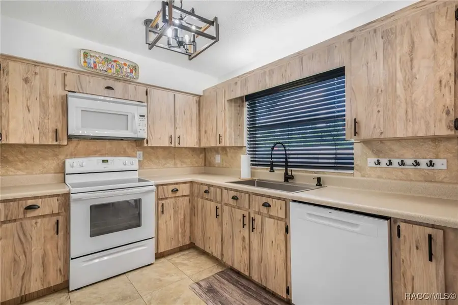 4674 S Silver Fox Terrace, Inverness, FL 34452 - Image #2